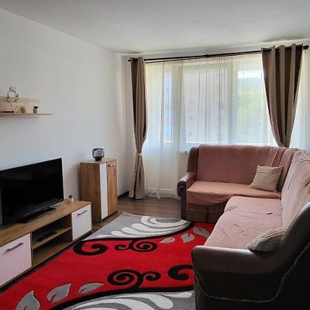 Apartament In Regim Hotelier Дева Екстериор снимка