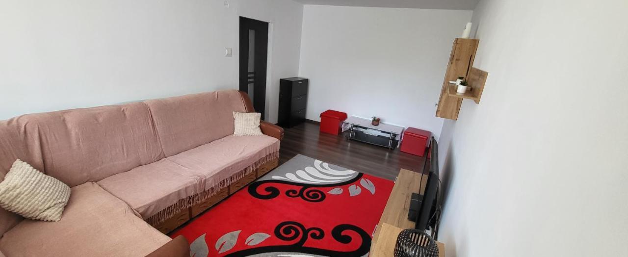 Apartament In Regim Hotelier Дева Екстериор снимка