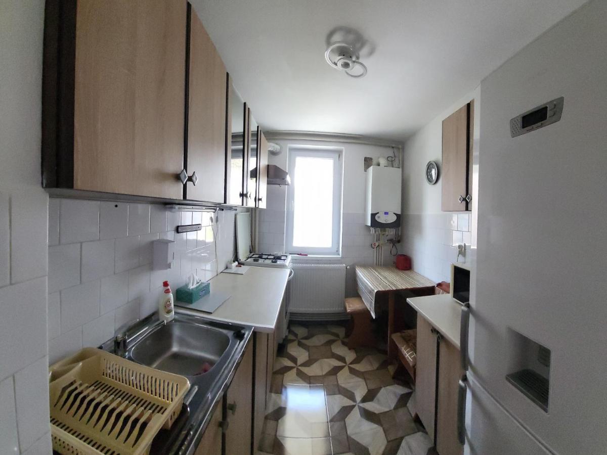 Apartament In Regim Hotelier Дева Екстериор снимка