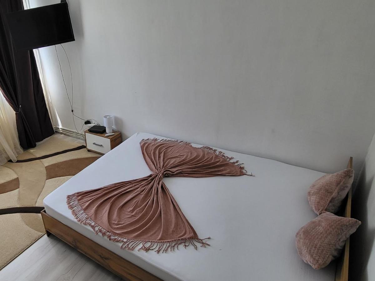 Apartament In Regim Hotelier Дева Екстериор снимка